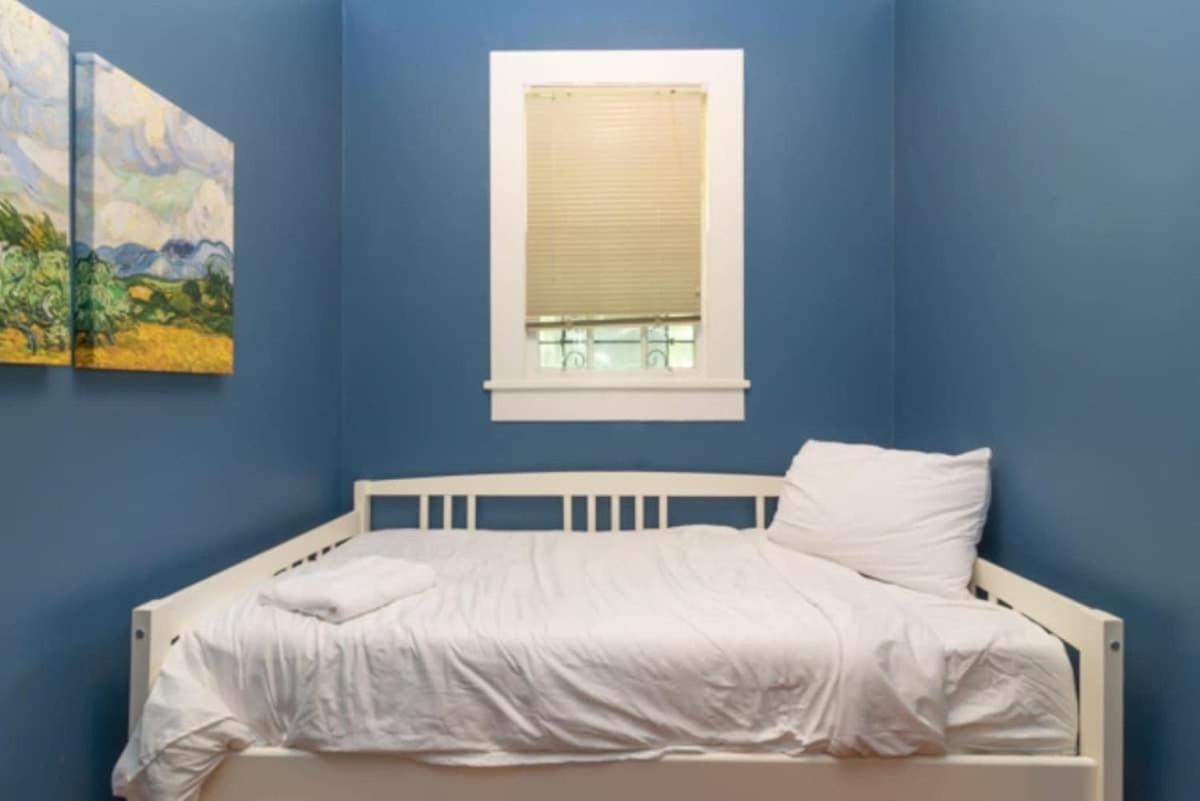 Holiday home The Parkside Lakebottom Park At Doorstep! *