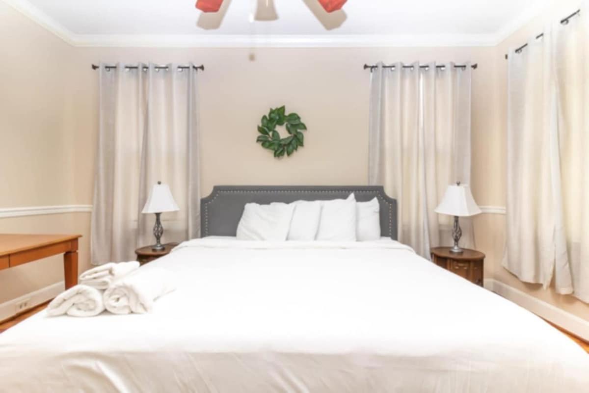The Parkside Lakebottom Park At Doorstep! Holiday home Columbus